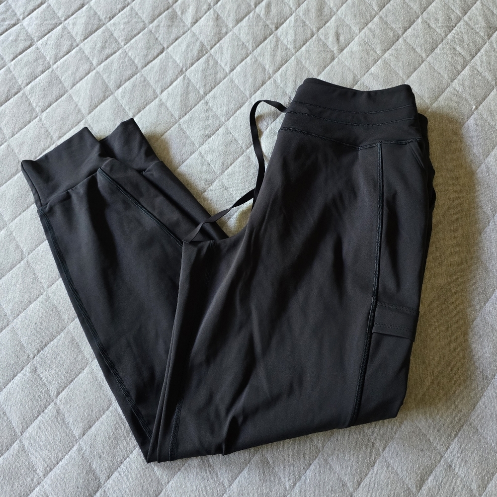 Athleta Black Rainier Cargo Jogger Small - Picture 12 of 12